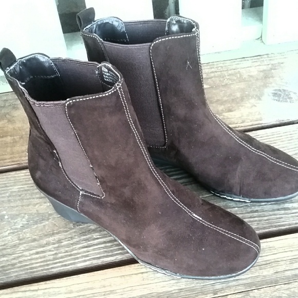 Aerosoles Ankle Boots - Picture 1 of 8